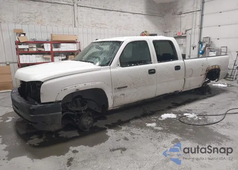 2005 Chevrolet Silverado 2500Hd из США, поврежденный, VIN 1GCHK23UX5F822591